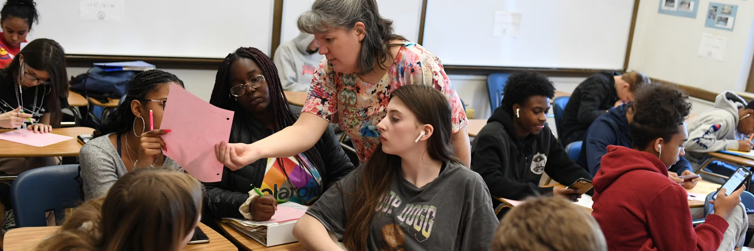 Girls and boys solve math problems differently – with similar short-term results but different long-term outcomes